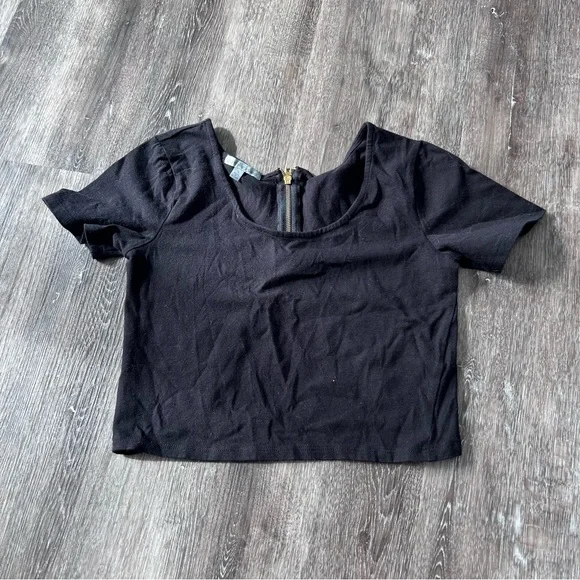 Size small backless Crop Tops - Picture 2 of 5